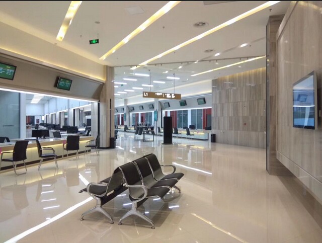 泰州興化市政務(wù)服務(wù)中心200窗口液晶叫號系統(tǒng)、PAD評價系統(tǒng)、觸摸查詢系統(tǒng)、自