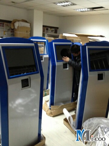 我公司成功交付連云港東?？h公安局觸摸查詢機19套